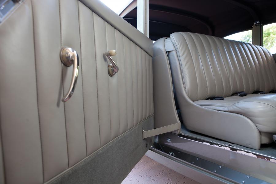  Packard Super Eight One-Eighty Darrin Convertible Sedan by Howard Dutch Darrin 1940 года  (фото 4 из 30)